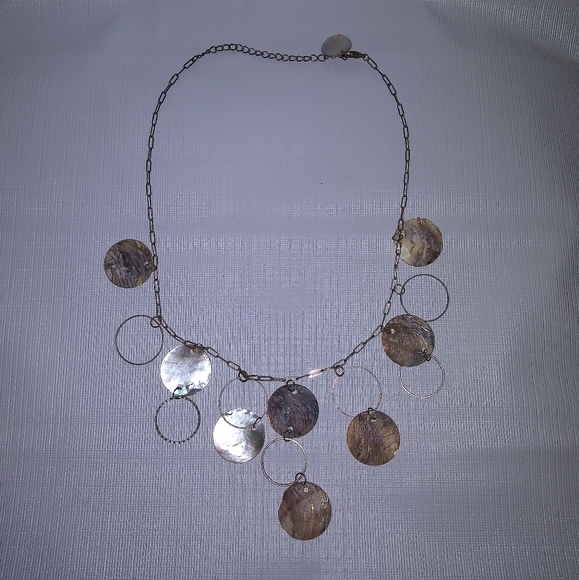 Princess length polsihe shell 9inch Necklace - Picture 2 of 3